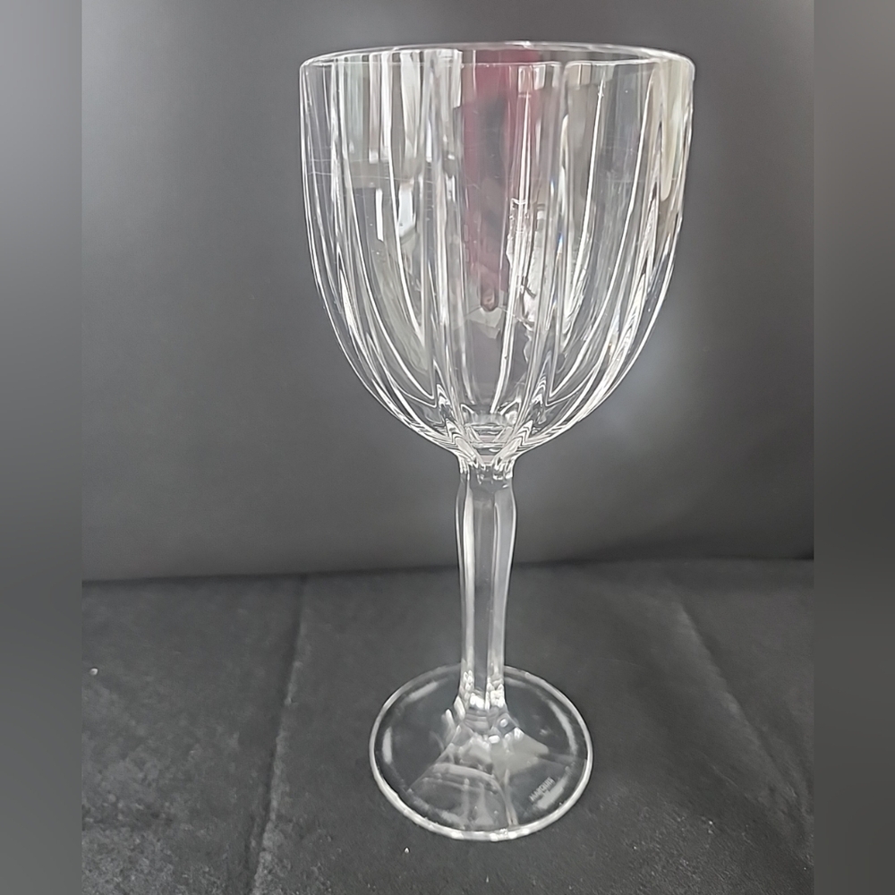 Waterford Marquis Omega All Purpose Wine Glass Cut Crystal 8 5/8" Water
